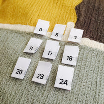 Clothing Size Labels (White Damask 00 to 25)