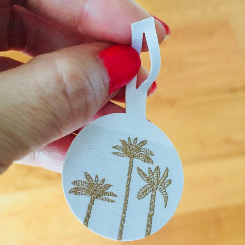 Die Cut Woven Zipper Pull